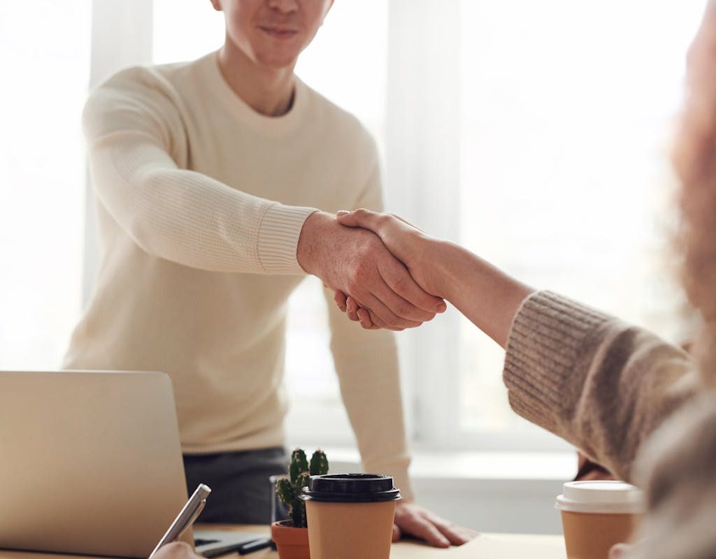 contact us peopleshift Mengenal Customer-Centric Strategies: Pengertian, Manfaat, dan Cara Penerapannya