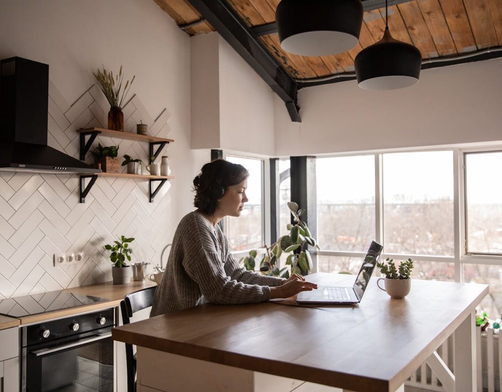 9 Work-Life Balance Strategies, untuk Hidup Lebih Sehat & Bahagia