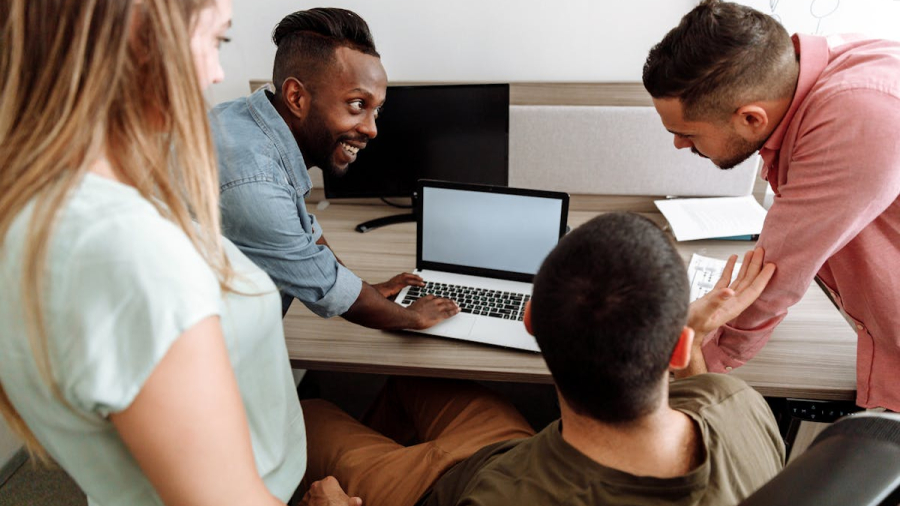 7 Teknik Active Listening Agar Semakin Mahir