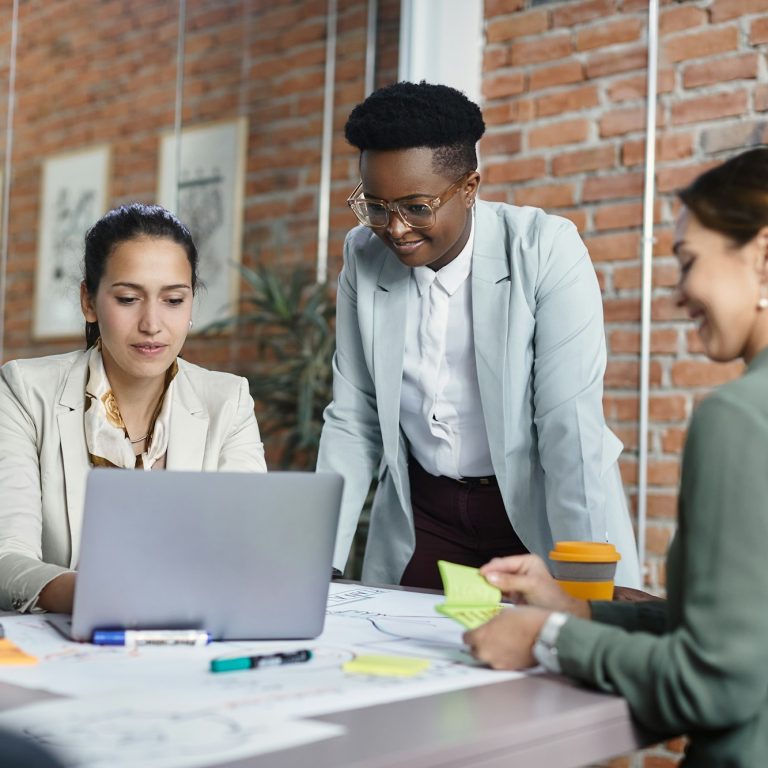 5 Strategi Corporate Learning untuk Meningkatkan Efisiensi Kerja Karyawan